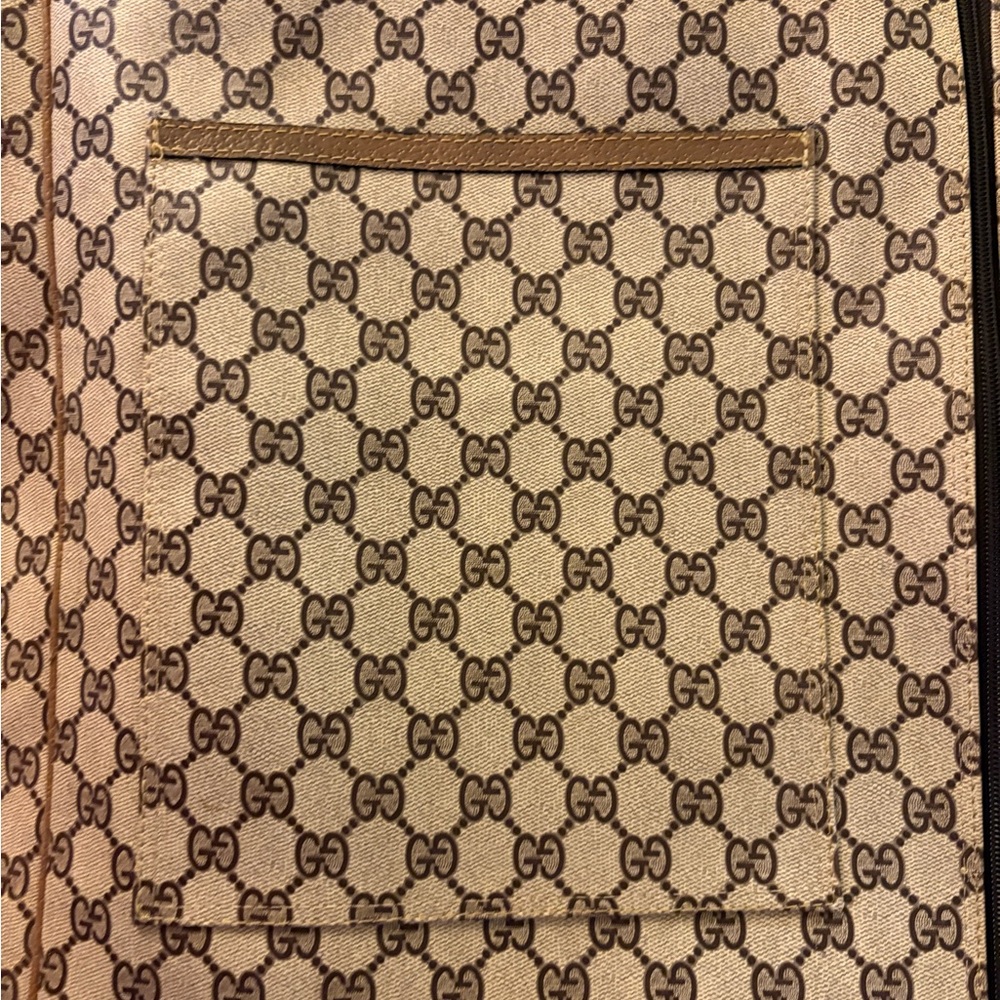Vintage Gucci GG Supreme Canvas Garment Bag with Signature Red and Green Stripe. - Picture 9 of 16